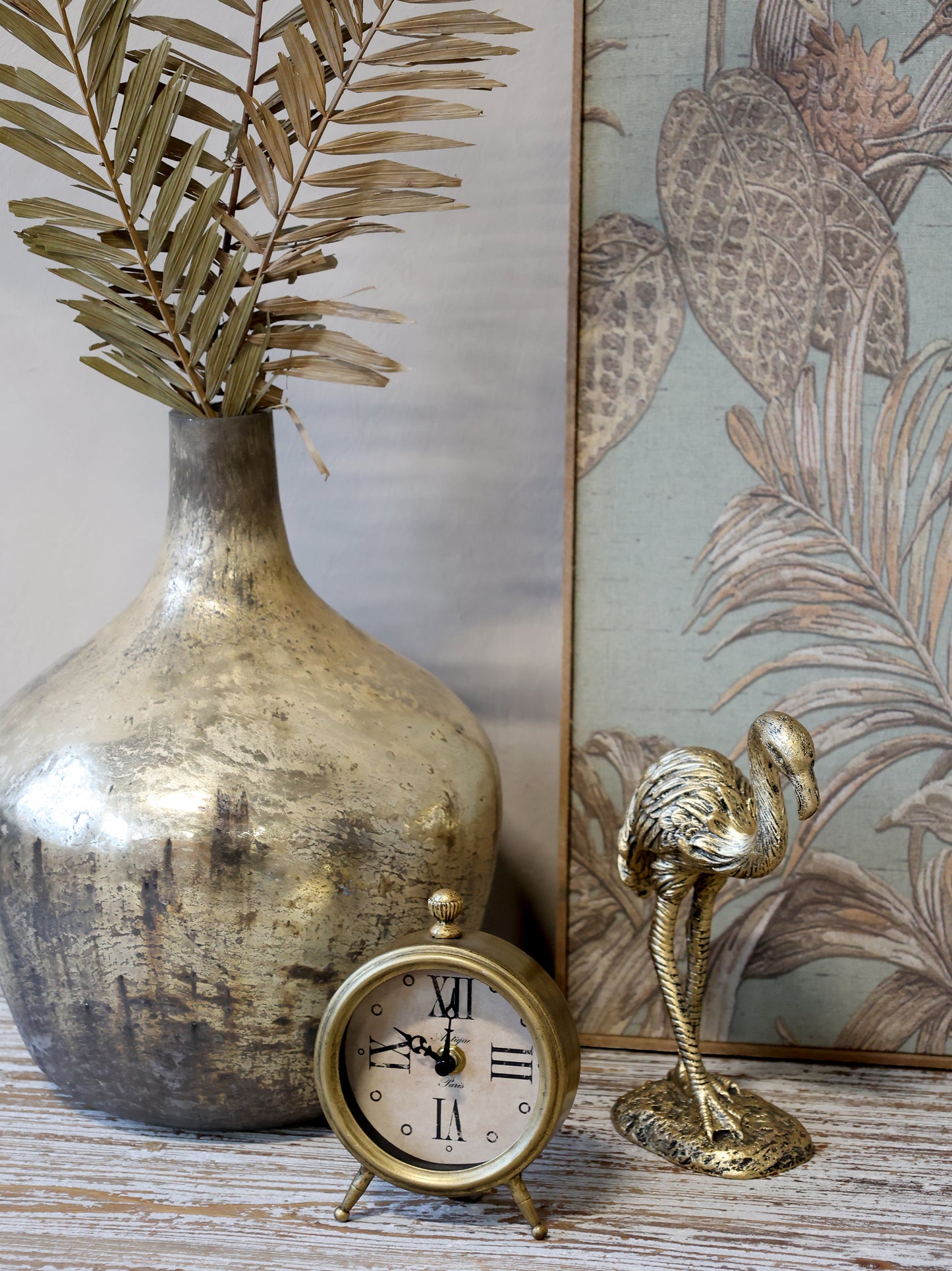 Clock with feet - Generosa Home & Living