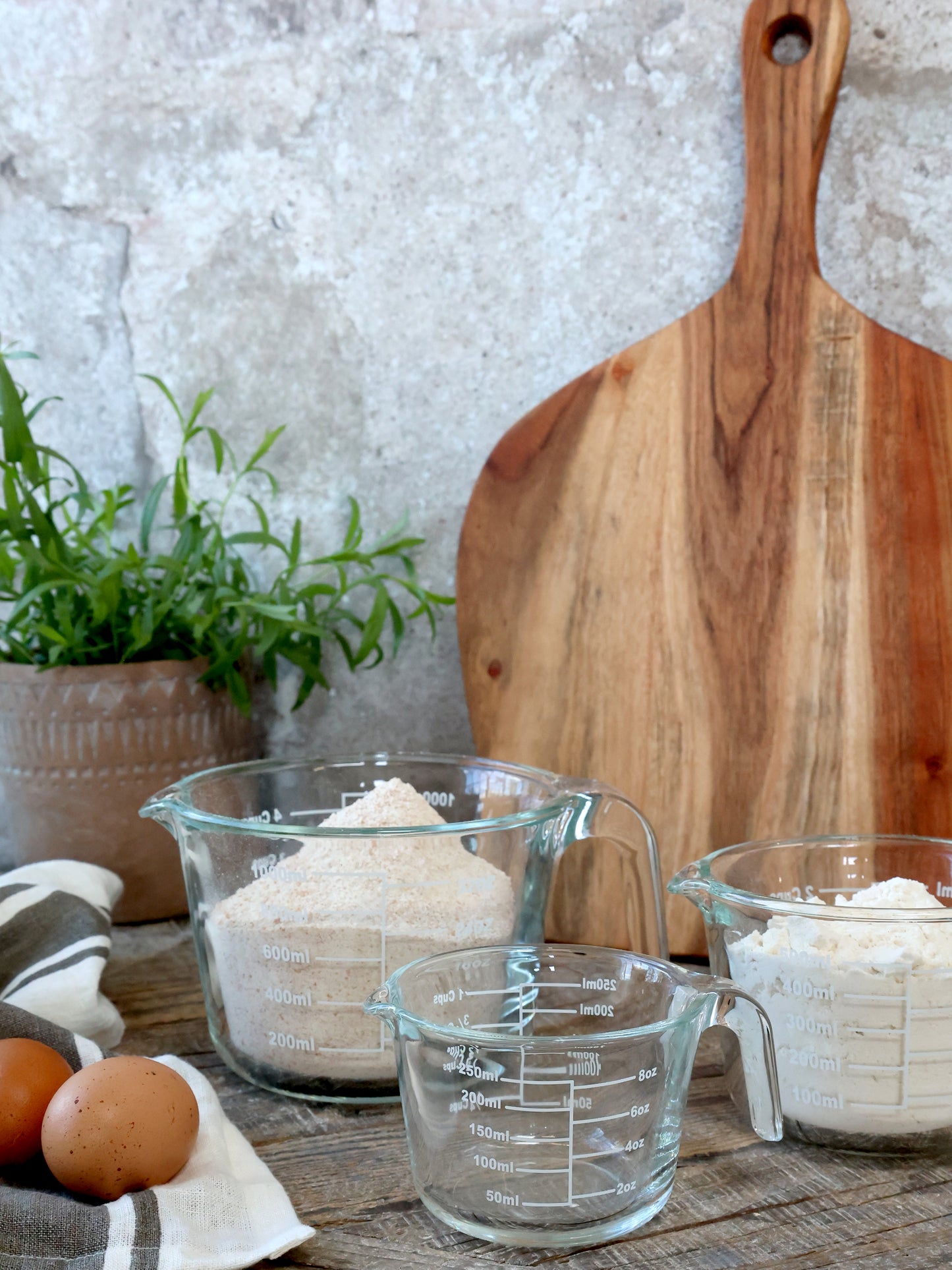 Glass measuring Jug 1 litre - Generosa Home & Living