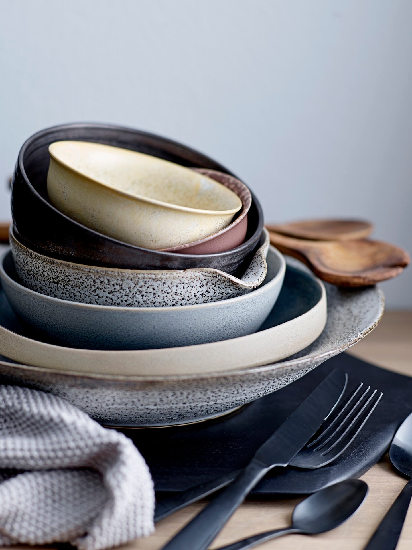 Thea Serving Bowl 30cm - Generosa Home & Living