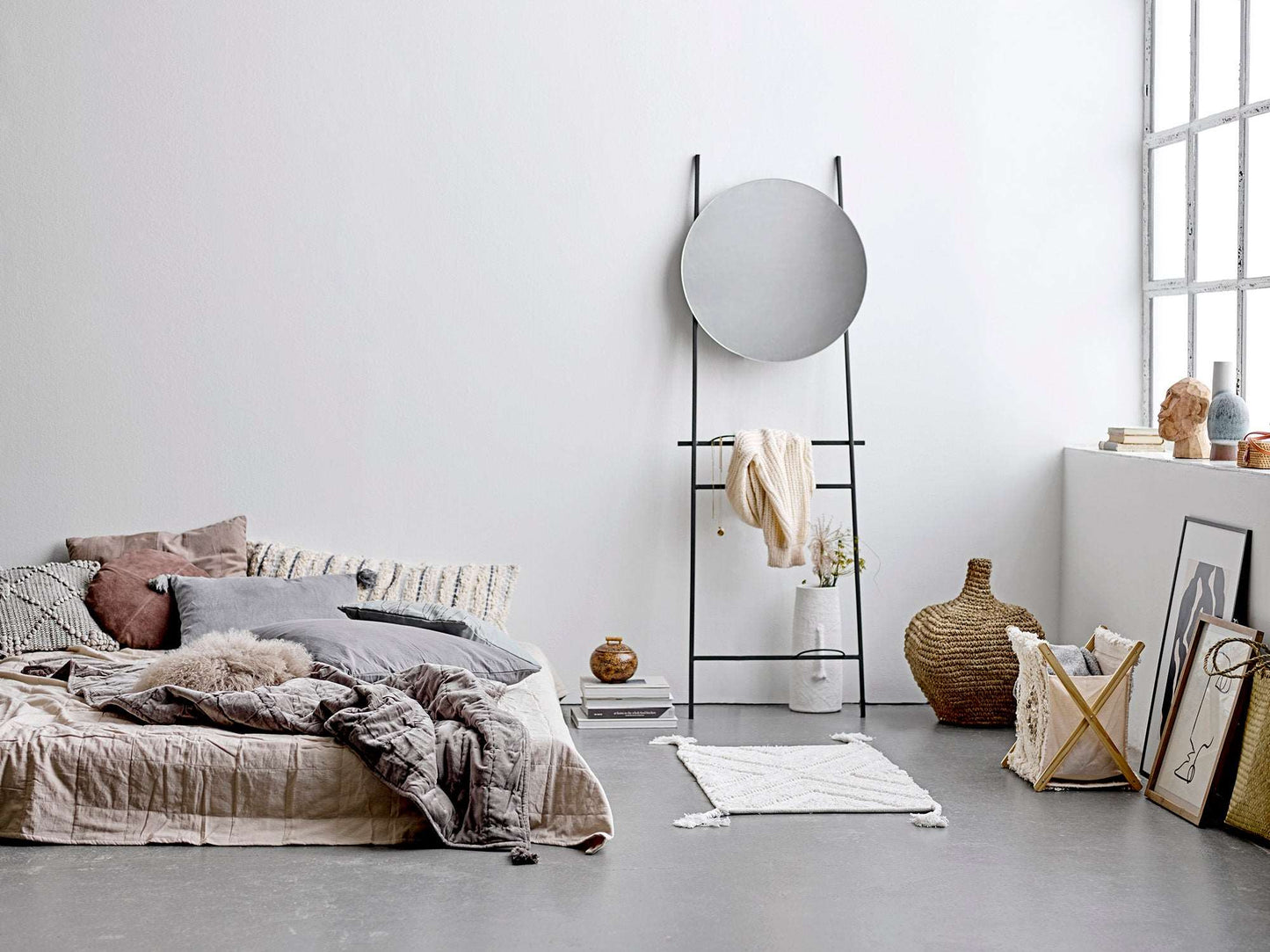 Ibe Cushion Extra Large- 70x70cm Grey