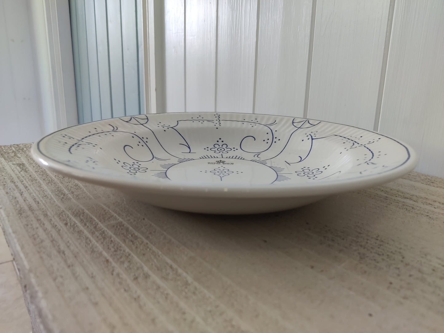 Royal Boch-Deep Plate freeshipping - Generosa