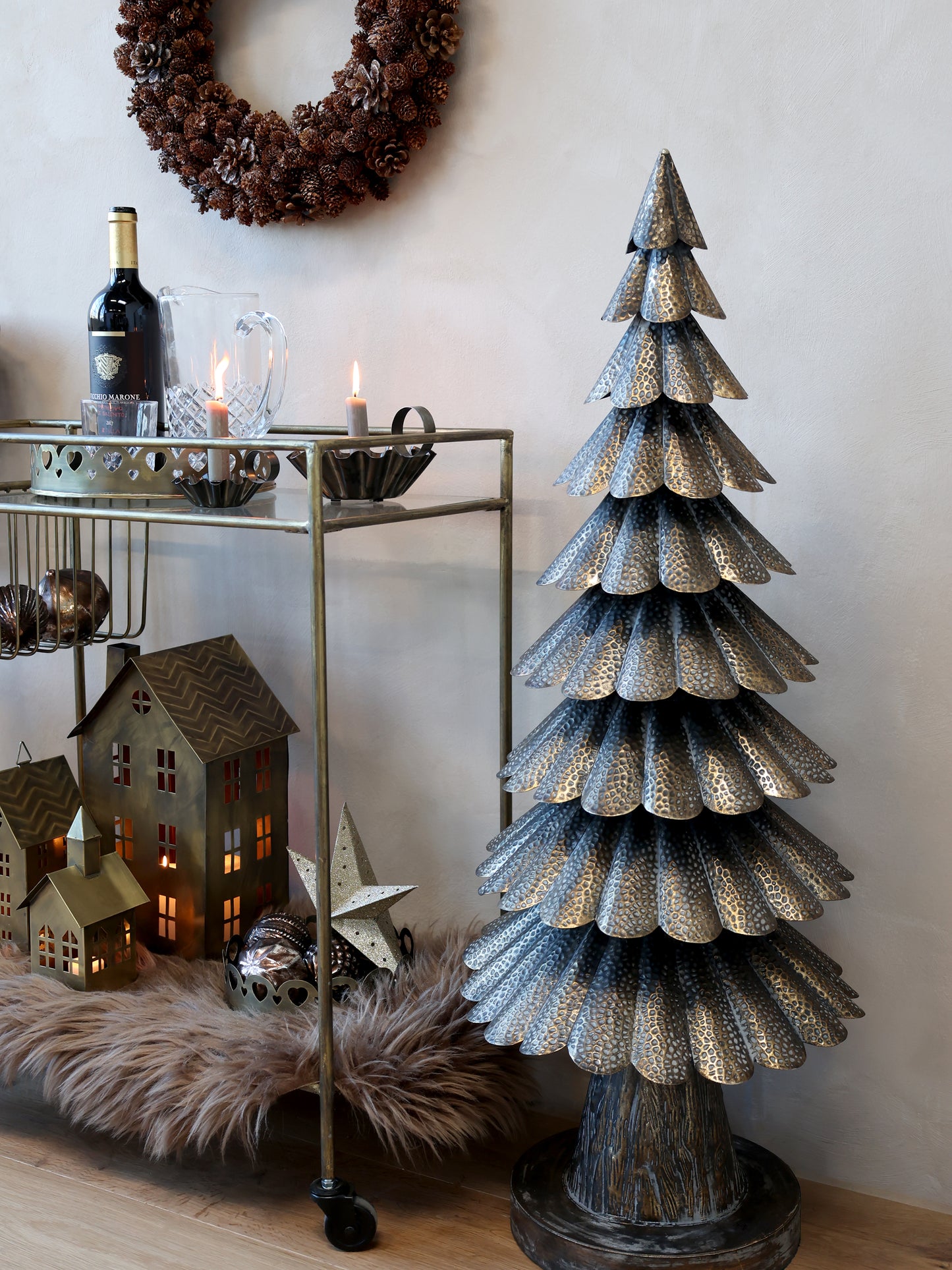 Fleur Wreath of Pinecones & Glitter freeshipping - Generosa