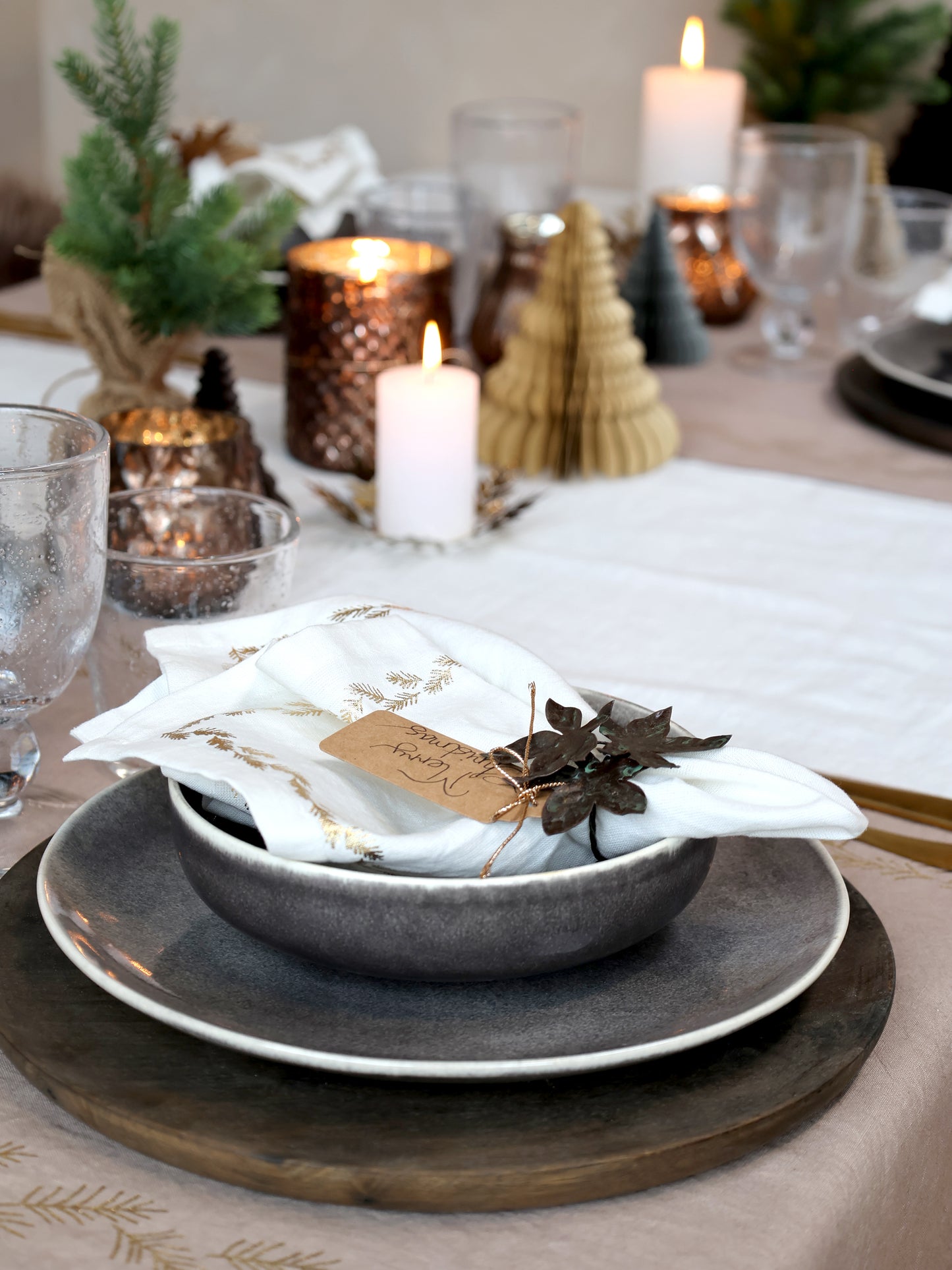 Napkin with Gold Print Set of 4 freeshipping - Generosa