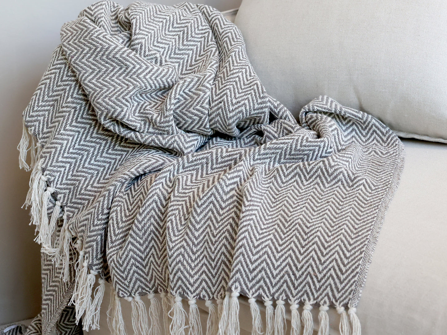 Patterned Throw- Vintage Grey