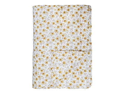 Quilt with daisies