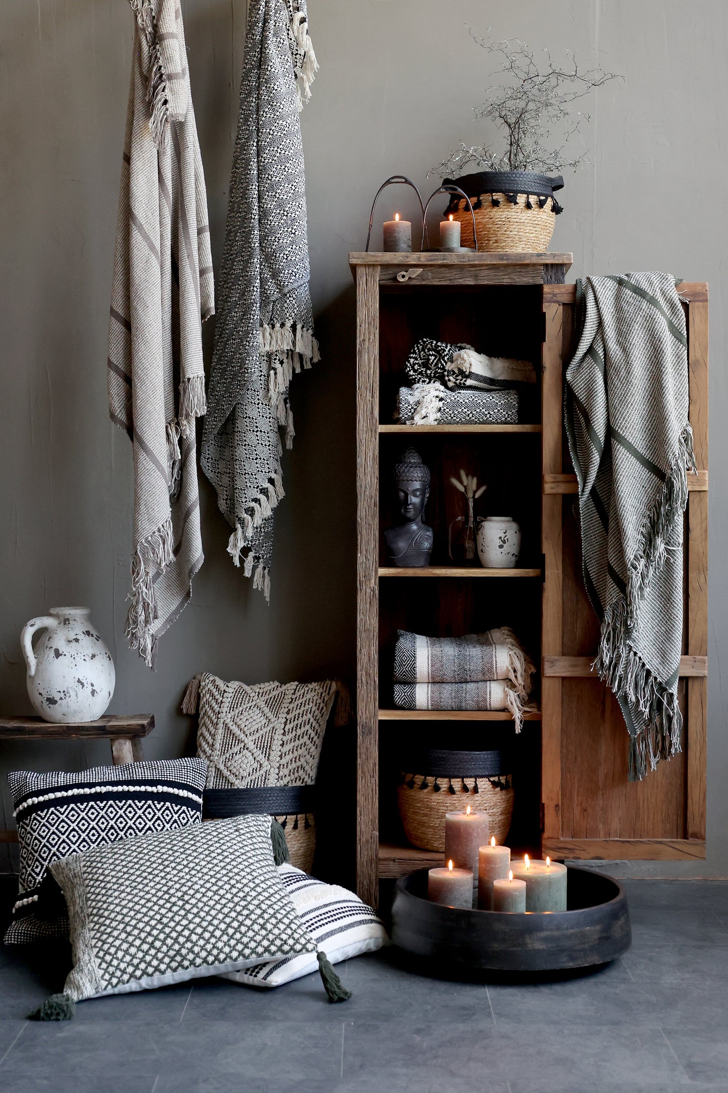 Aix Throw- Olive