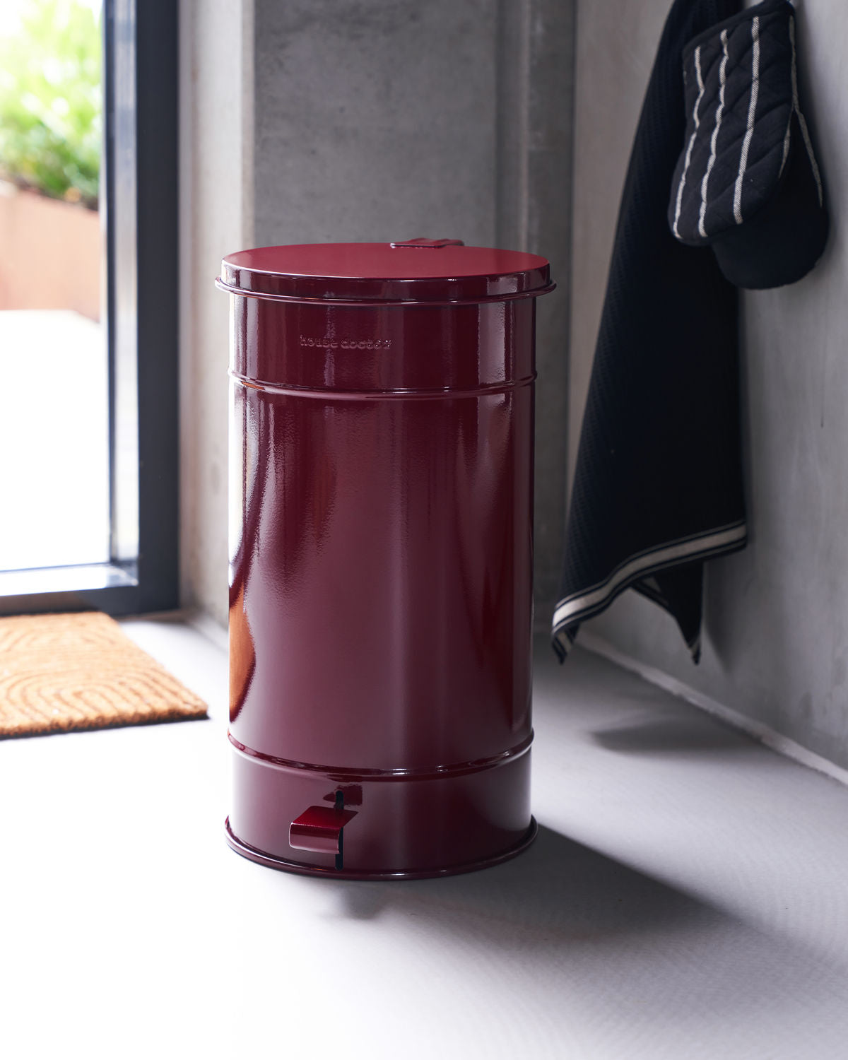Metal Bin, Burgundy