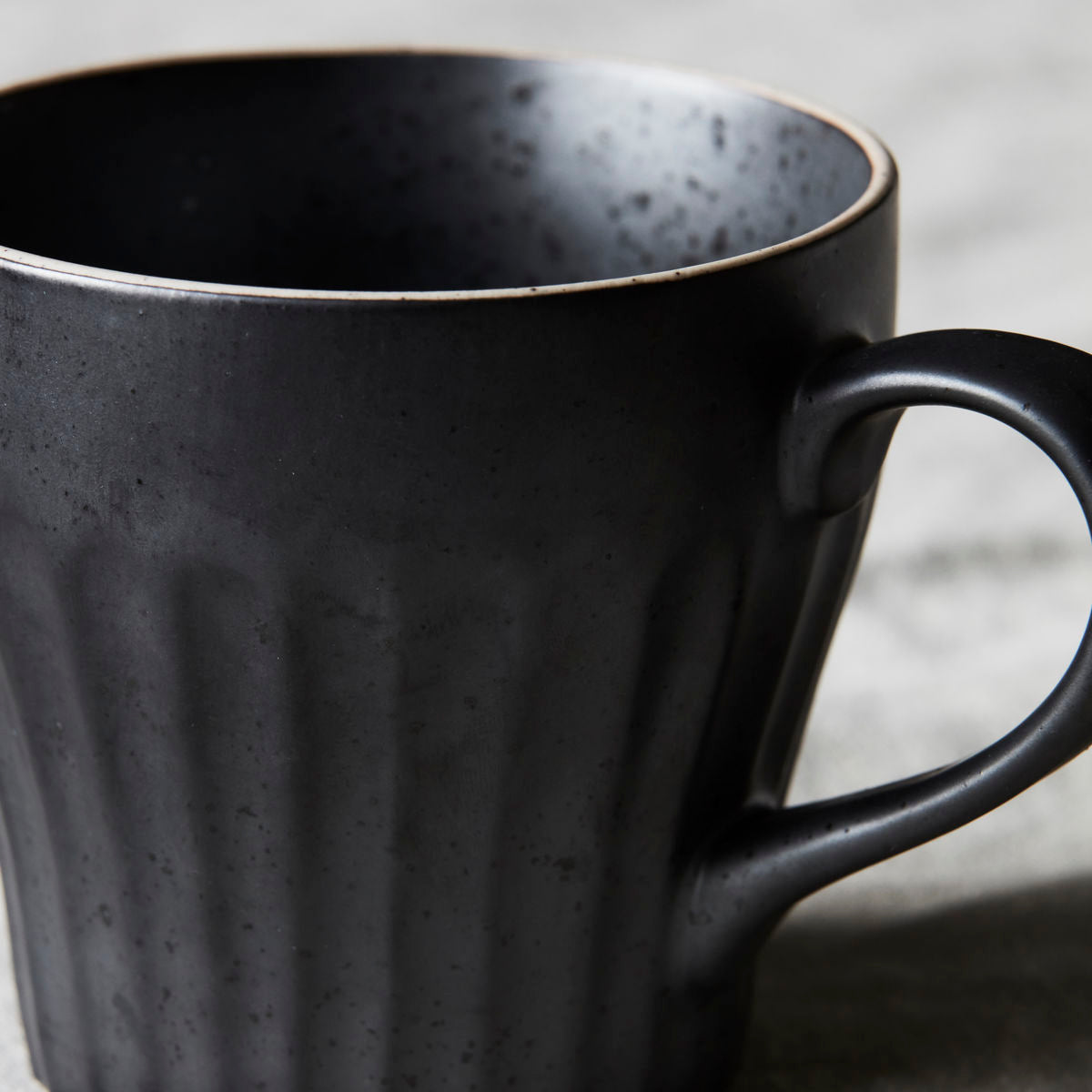 Berica Mug- Black freeshipping - Generosa