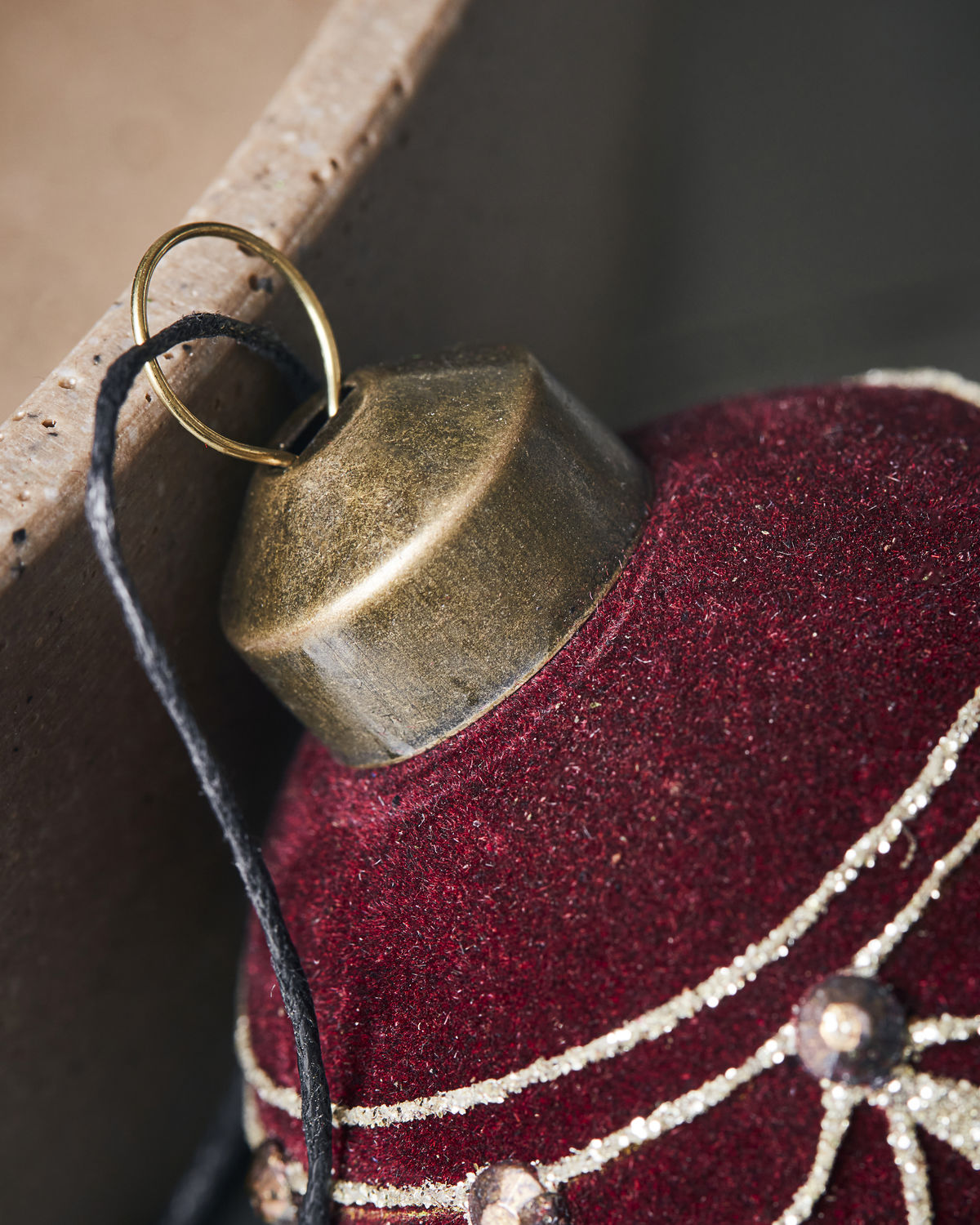 Christmas Bauble- Burgundy Velvet 5.5cm (only 3 left!) - Generosa Home & Living