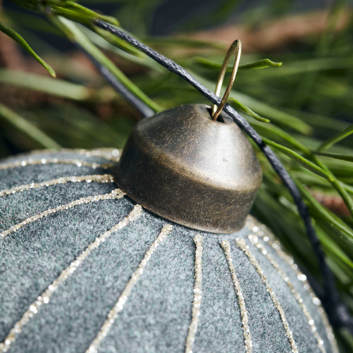 Christmas Bauble- Green Velvet freeshipping - Generosa