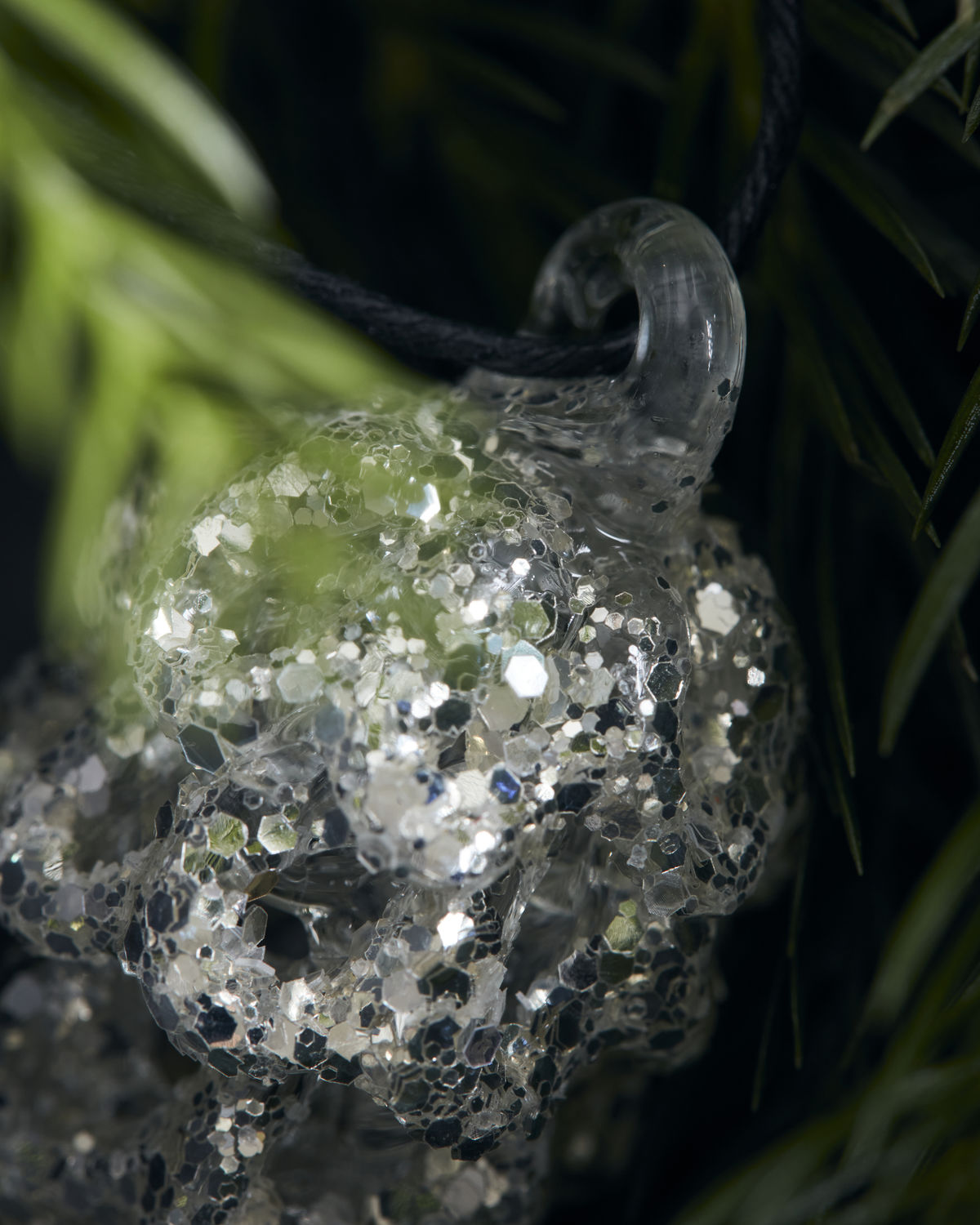 Silver Cone Ornaments freeshipping - Generosa