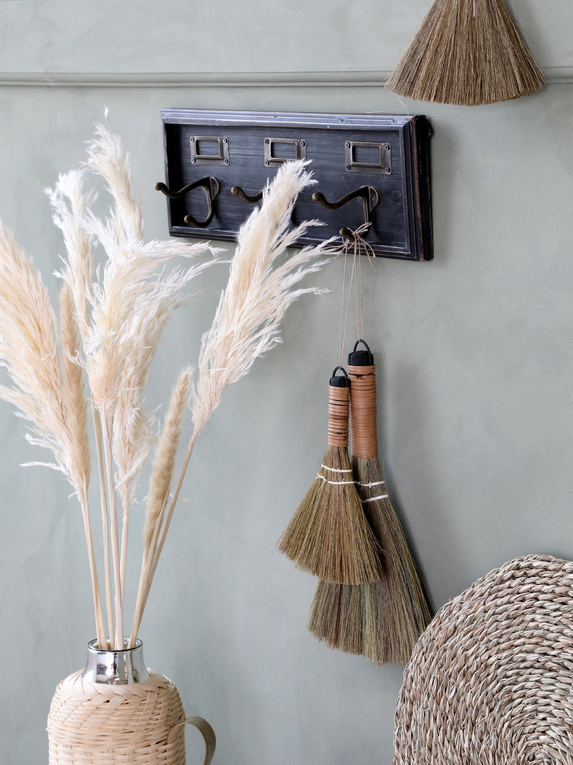 Natural Straw Broom freeshipping - Generosa