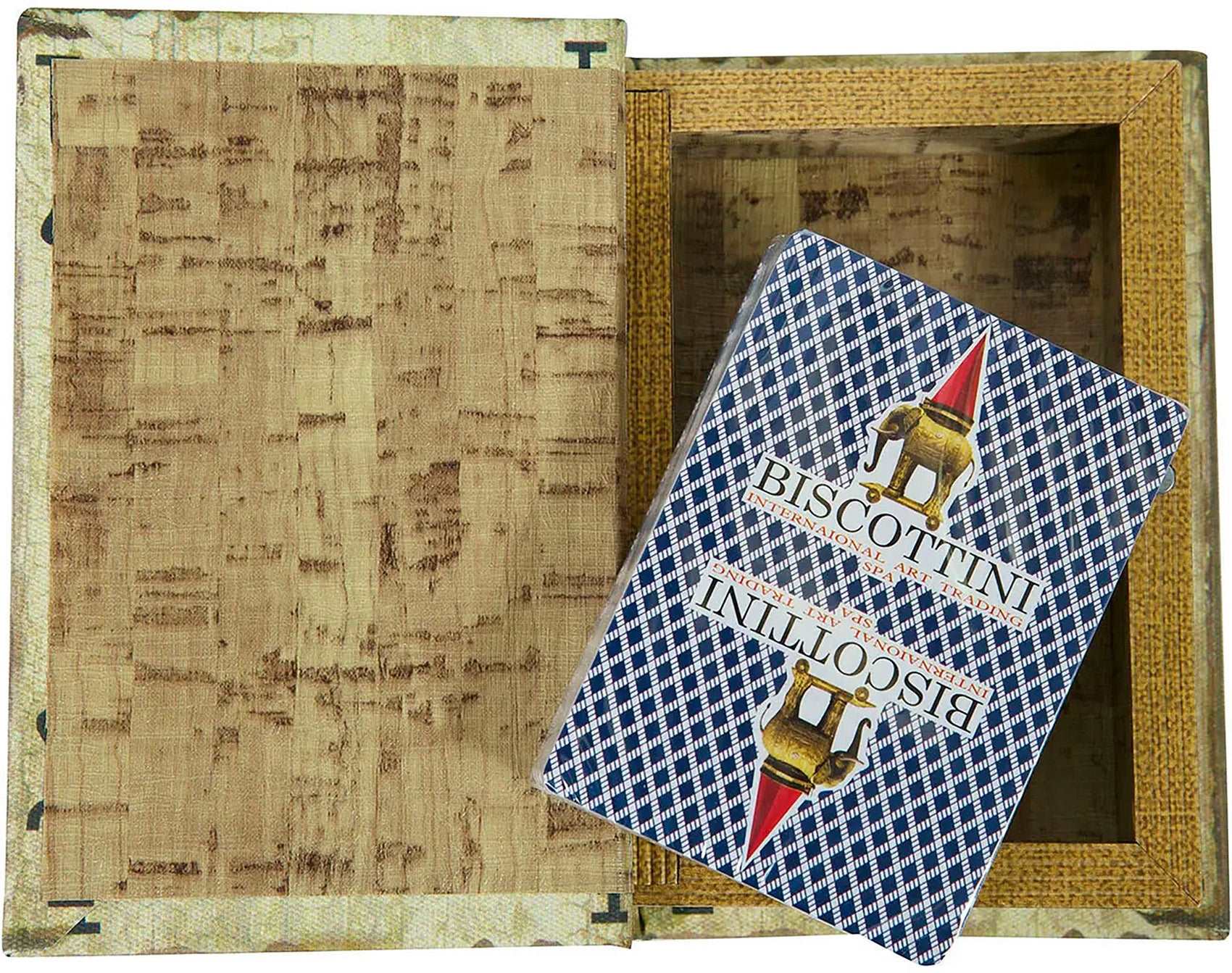 *Deck of cards included*  Durable and practical 10x3x14 cm box and playing cards from Biscottini. Such a nice way to keep your cards neat and tidy and ready for playing.   Made in Italy
