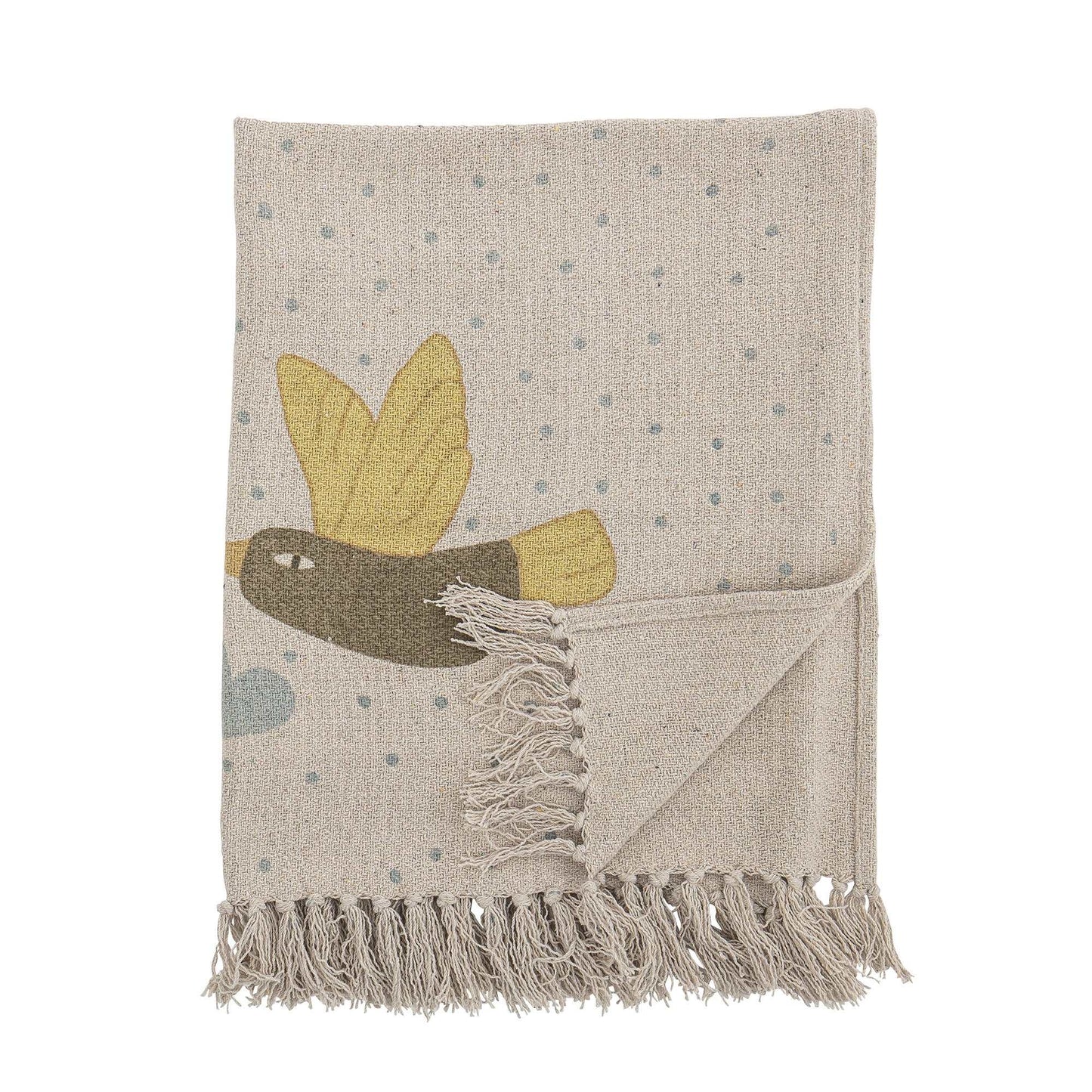 The Alois Throw by Bloomingville MINI has a beautiful and relaxing print with bird pattern. The throw is made of recycled cotton material and has tassels, which gives a modern look. It is a soft, warm and cozy throw that you easily can use in other rooms than the children's room. Dimensions: L100cm xH80cm Material : recycled Cotton