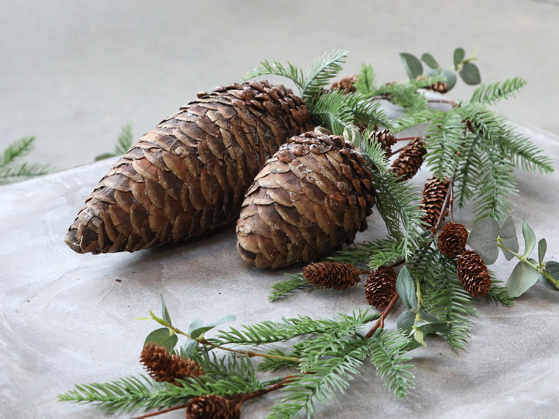 Fleur Garland with pine cones and leaves freeshipping - Generosa